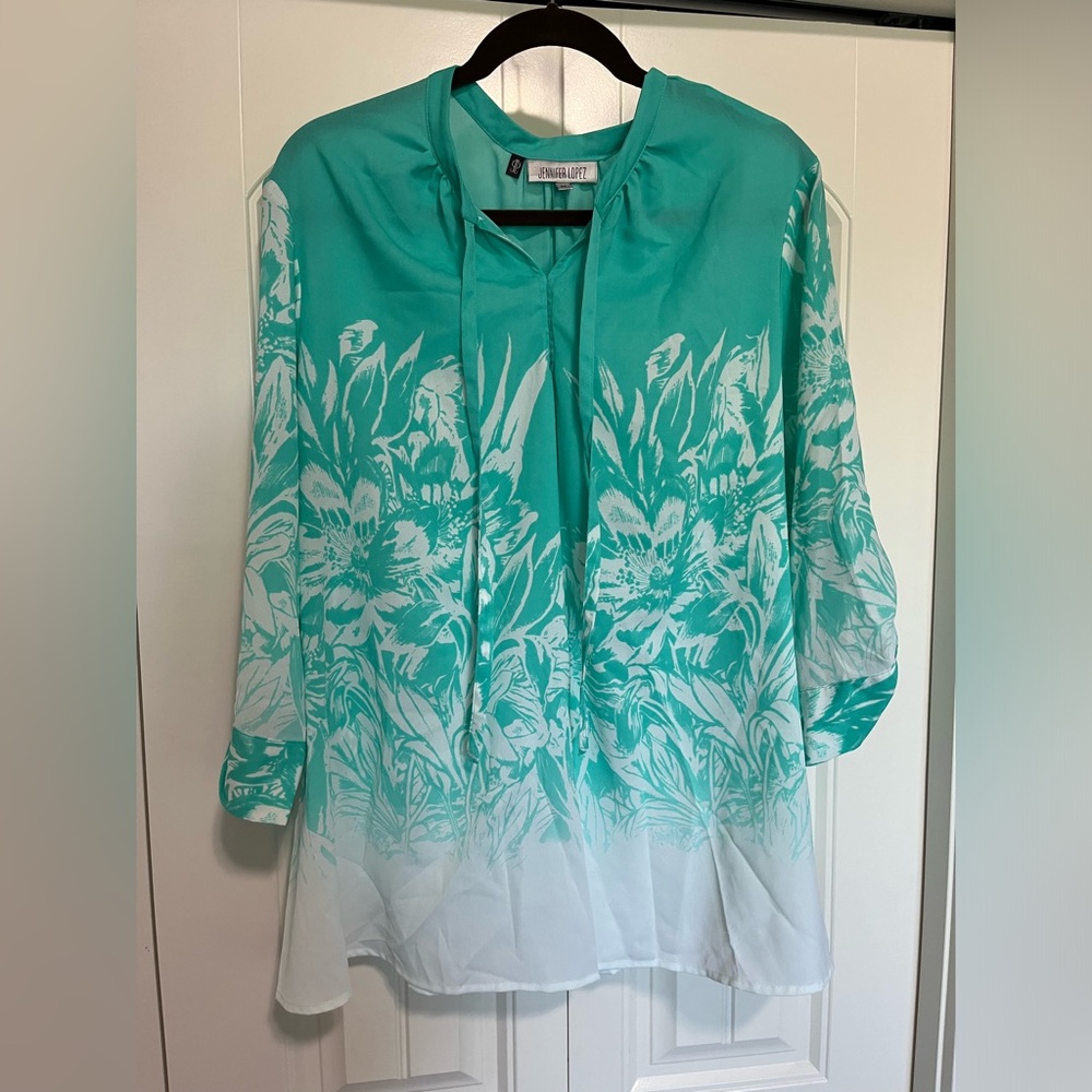 Beautiful Jennifer Lopez Kohls Blouse - 2x